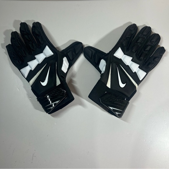 Nike HyperBeast 2.0 Football Gloves Black & White Men’s Size 3XL New No Tags - Picture 1 of 7